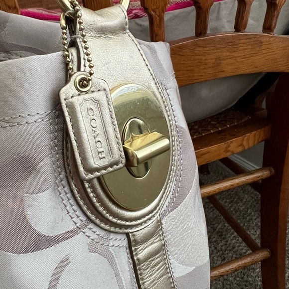 Vintage Coach Purse - Picture 5 of 9